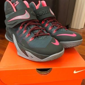 🔥 Nike Sneakers 🔥